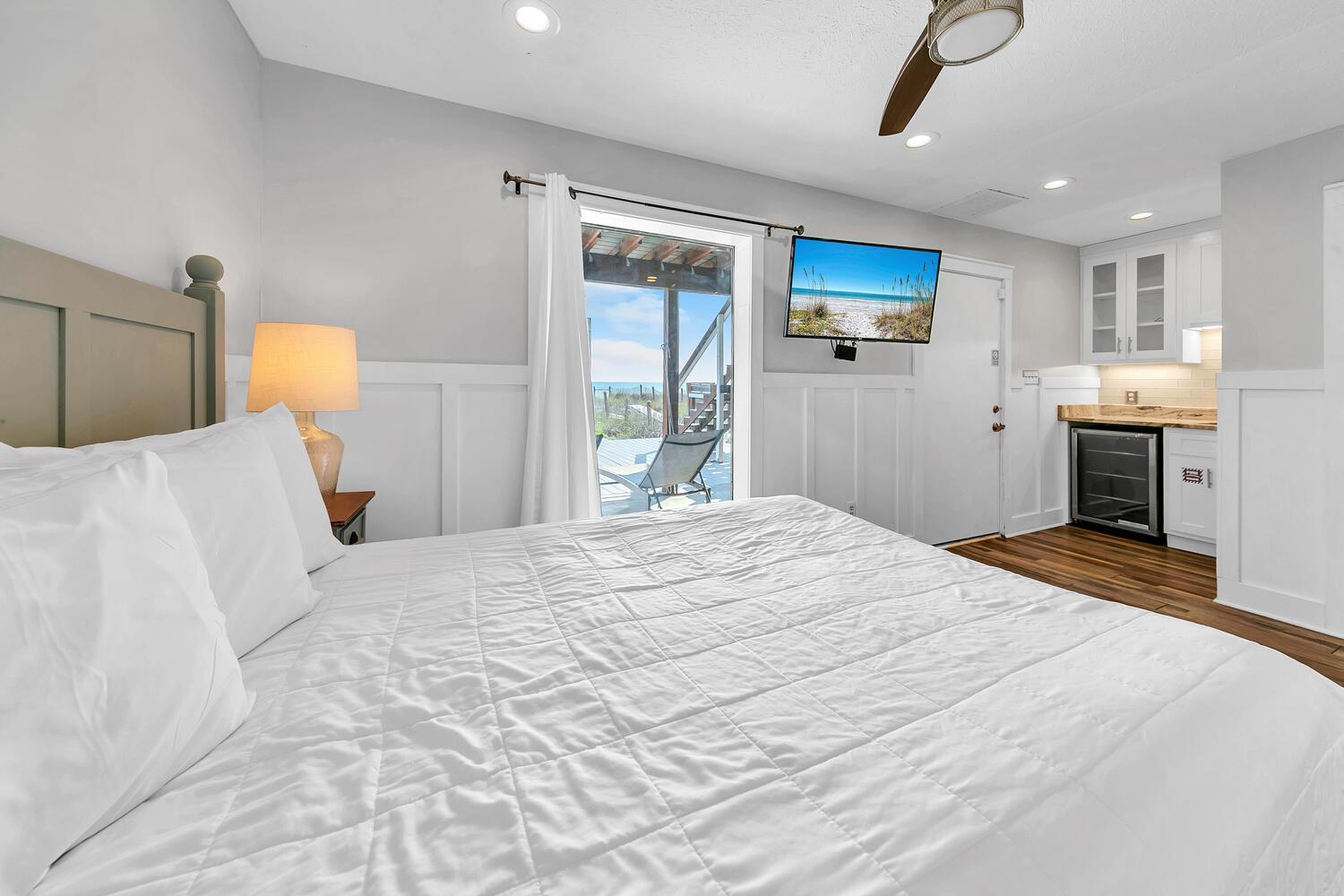 Beachside West 13 *